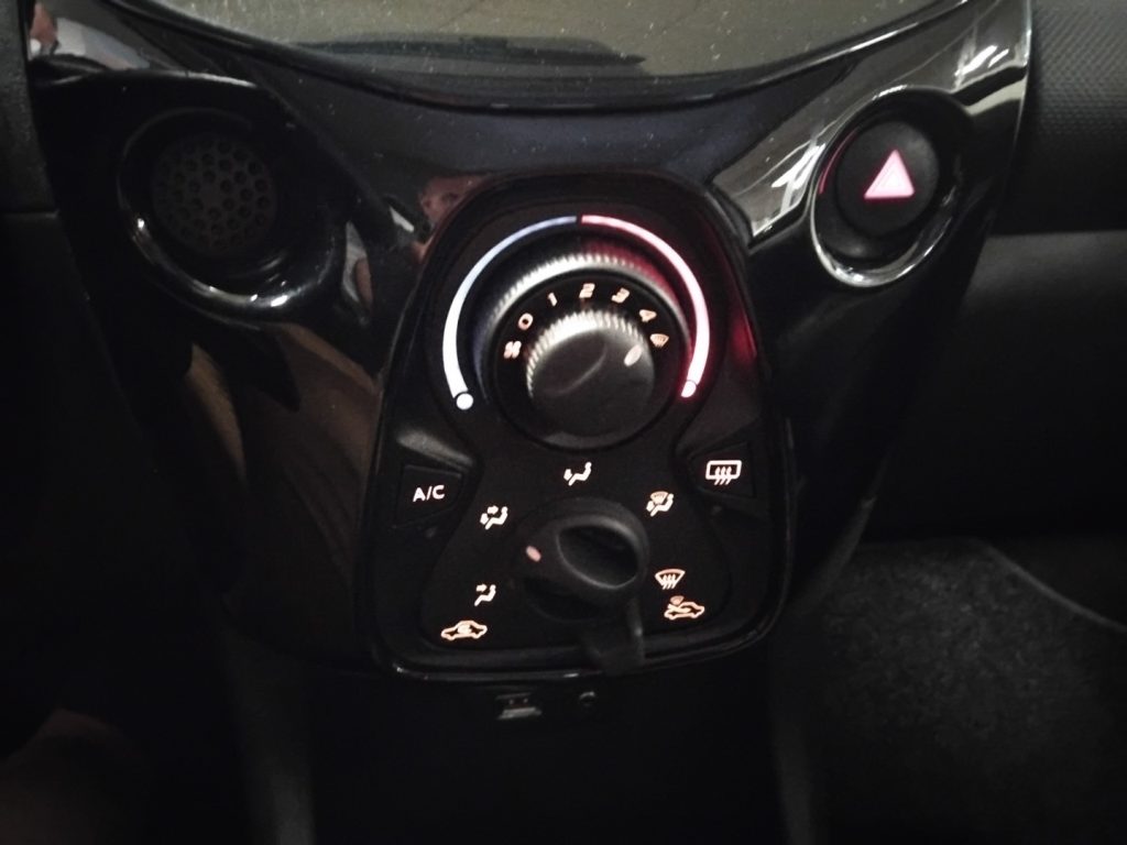 CITROEN C1 VTi 72 5 porte Feel - 19