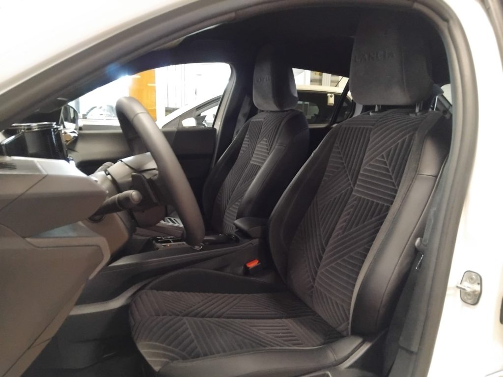 LANCIA Ypsilon 1.2 Hybrid e-DCT LX 17C/GRIMALDI SPECIALE DAY - 15