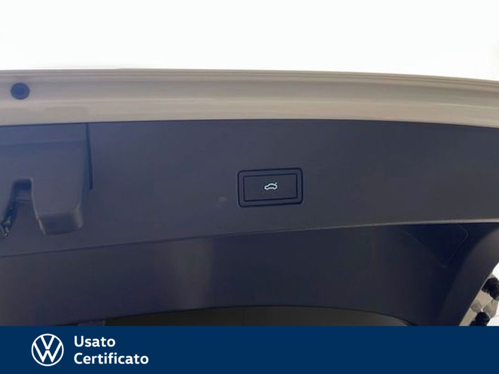 VOLKSWAGEN T-Roc 1.0 tsi style 110cv - 19