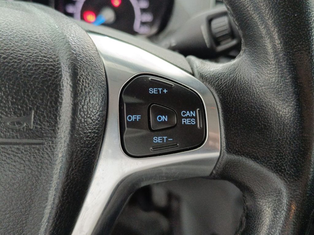 FORD EcoSport 1.5 TDCi 90 CV Titanium - 20
