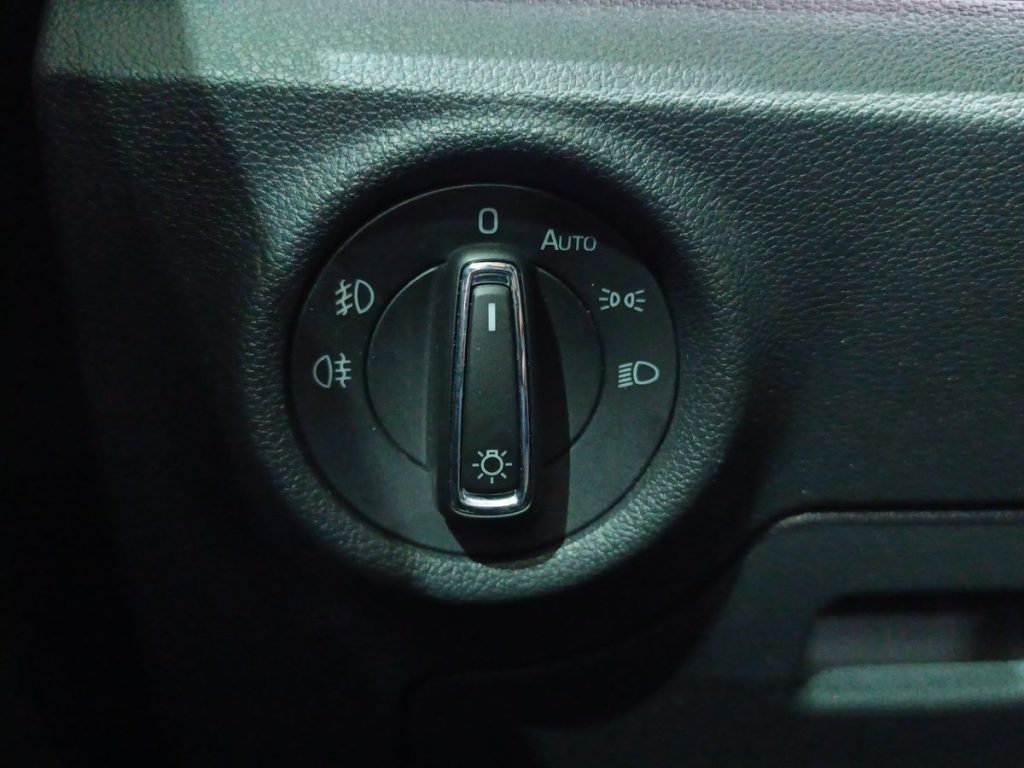 SKODA Kamiq 1.0 TSI 110 CV Black Dots - 19