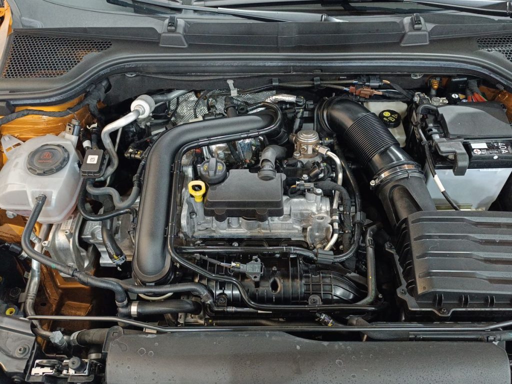 SKODA Kamiq 1.0 TSI 110 CV Black Dots - 24