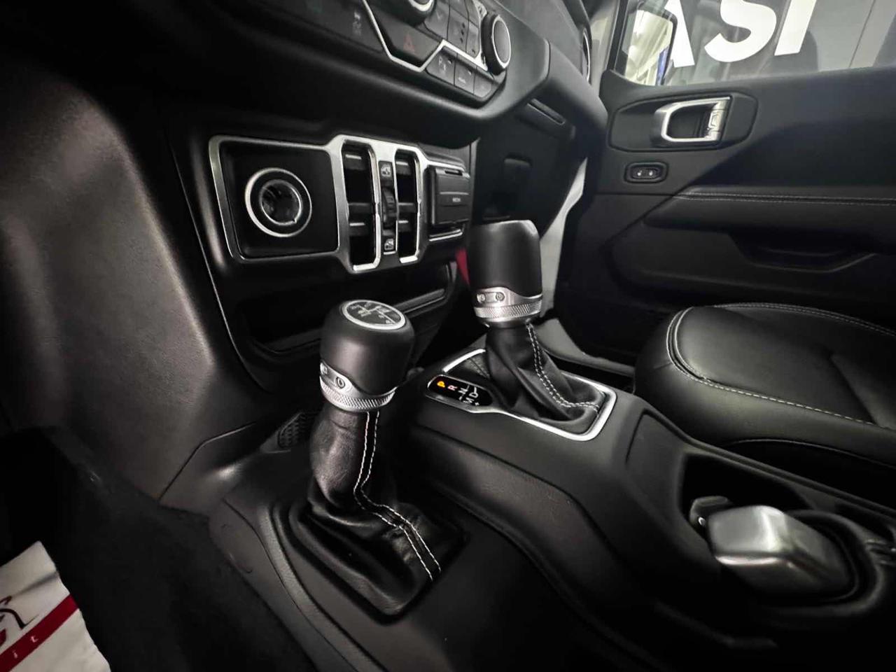 JEEP Wrangler Unlimited 2.0 PHEV ATX 4xe Sahara - 14