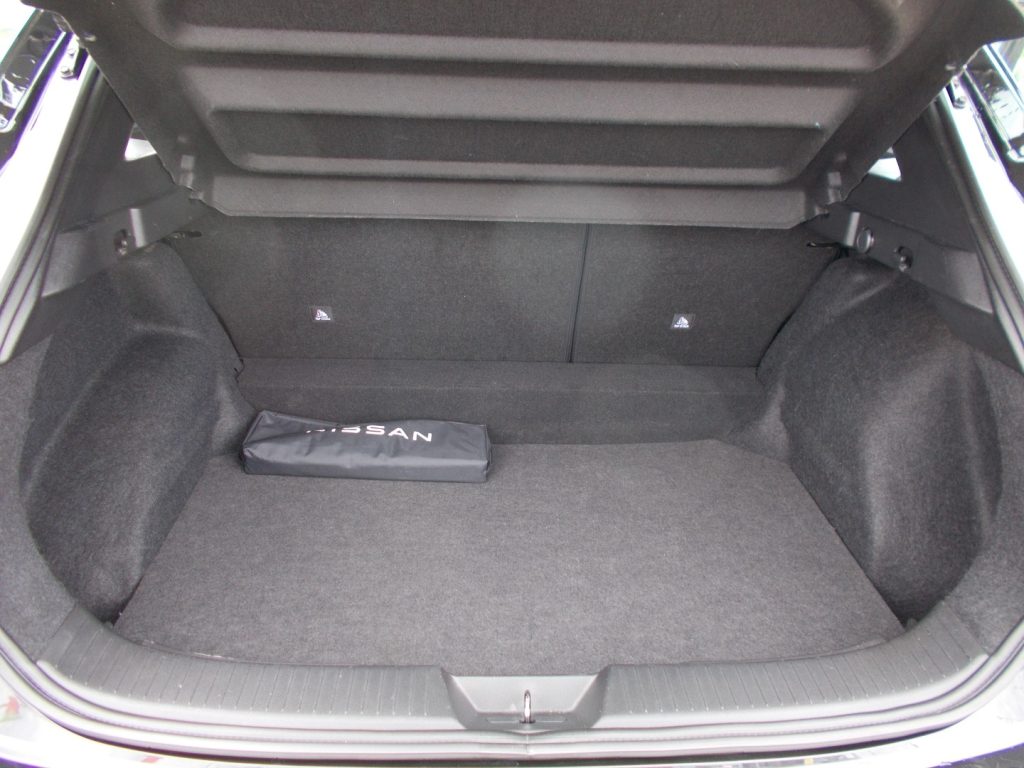 NISSAN Qashqai MHEV158 CV Xtronic Business - 18