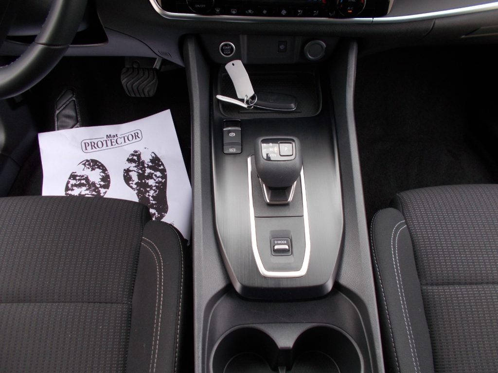 NISSAN Qashqai MHEV158 CV Xtronic Business - 16