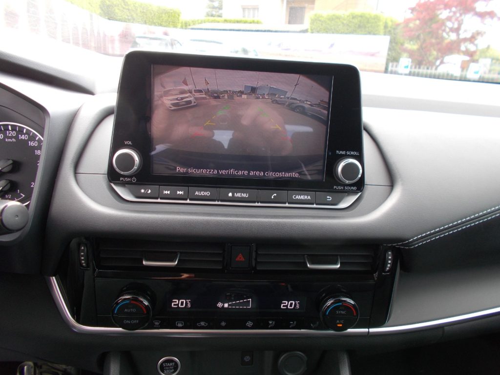 NISSAN Qashqai MHEV158 CV Xtronic Business - 9