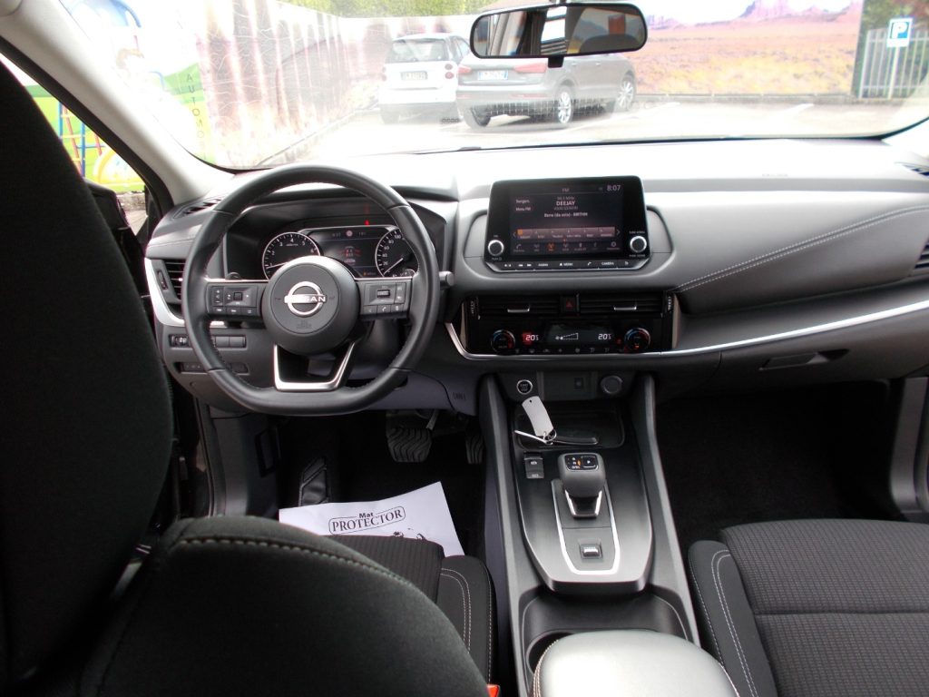 NISSAN Qashqai MHEV158 CV Xtronic Business - 14