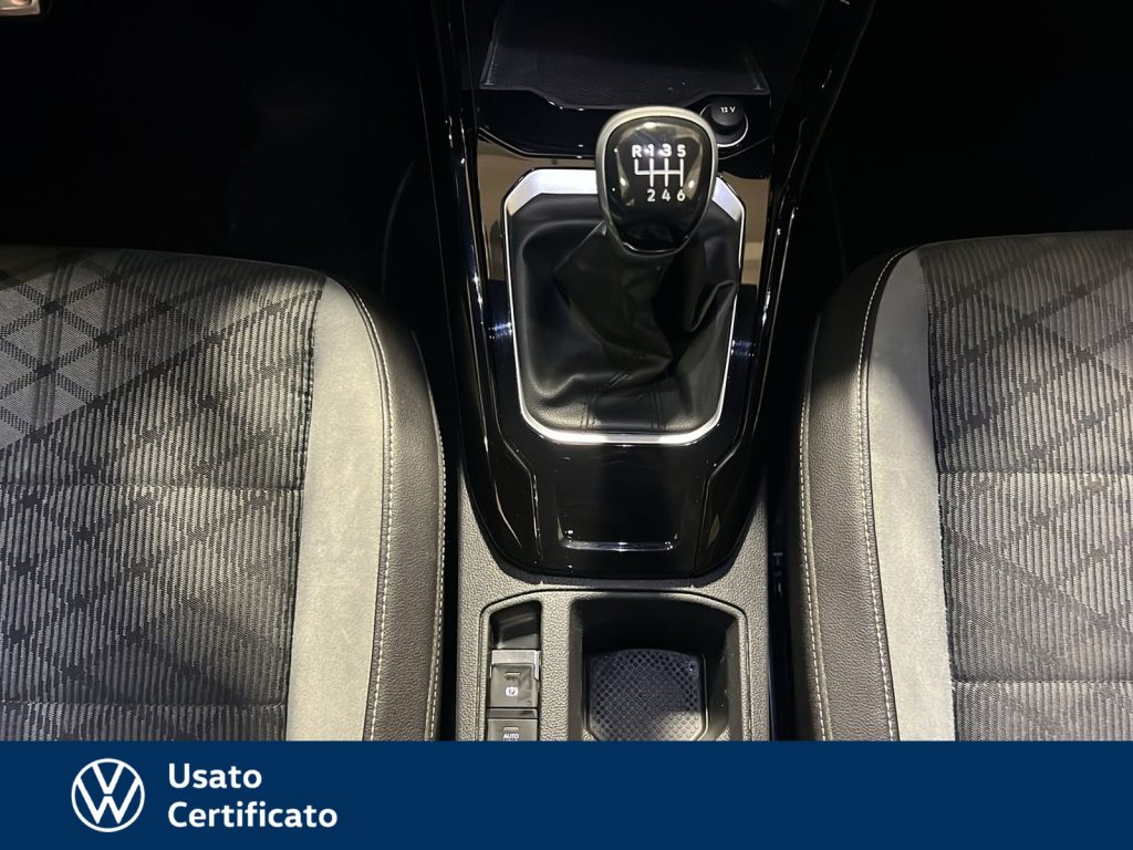 VOLKSWAGEN T-Roc 2.0 tdi r-line 115cv - 11