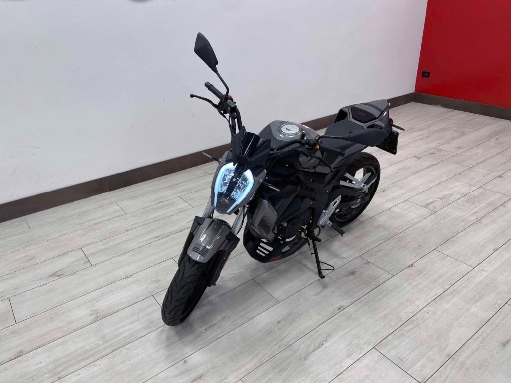 UM DSR 125 XTREET RS 125 - 3