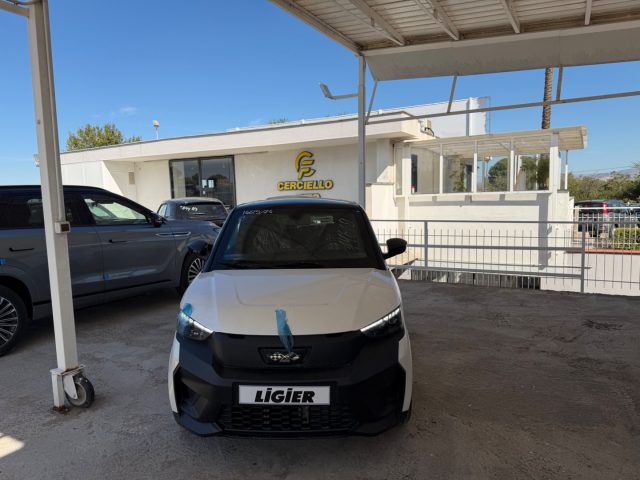 LIGIER JS Bianco pastello