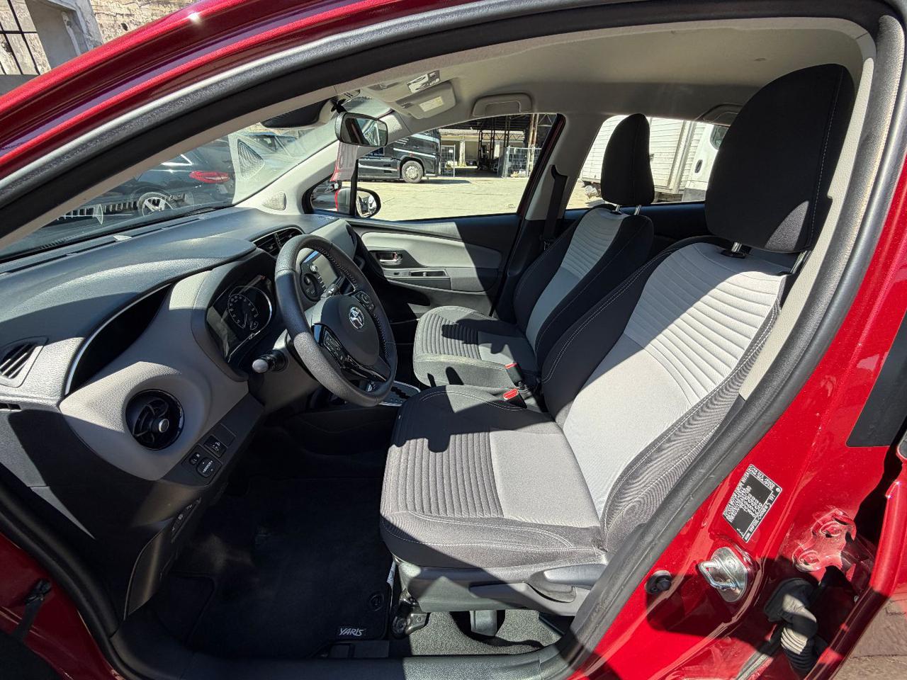 TOYOTA Yaris 1.5 Hybrid 5 porte Business - 14