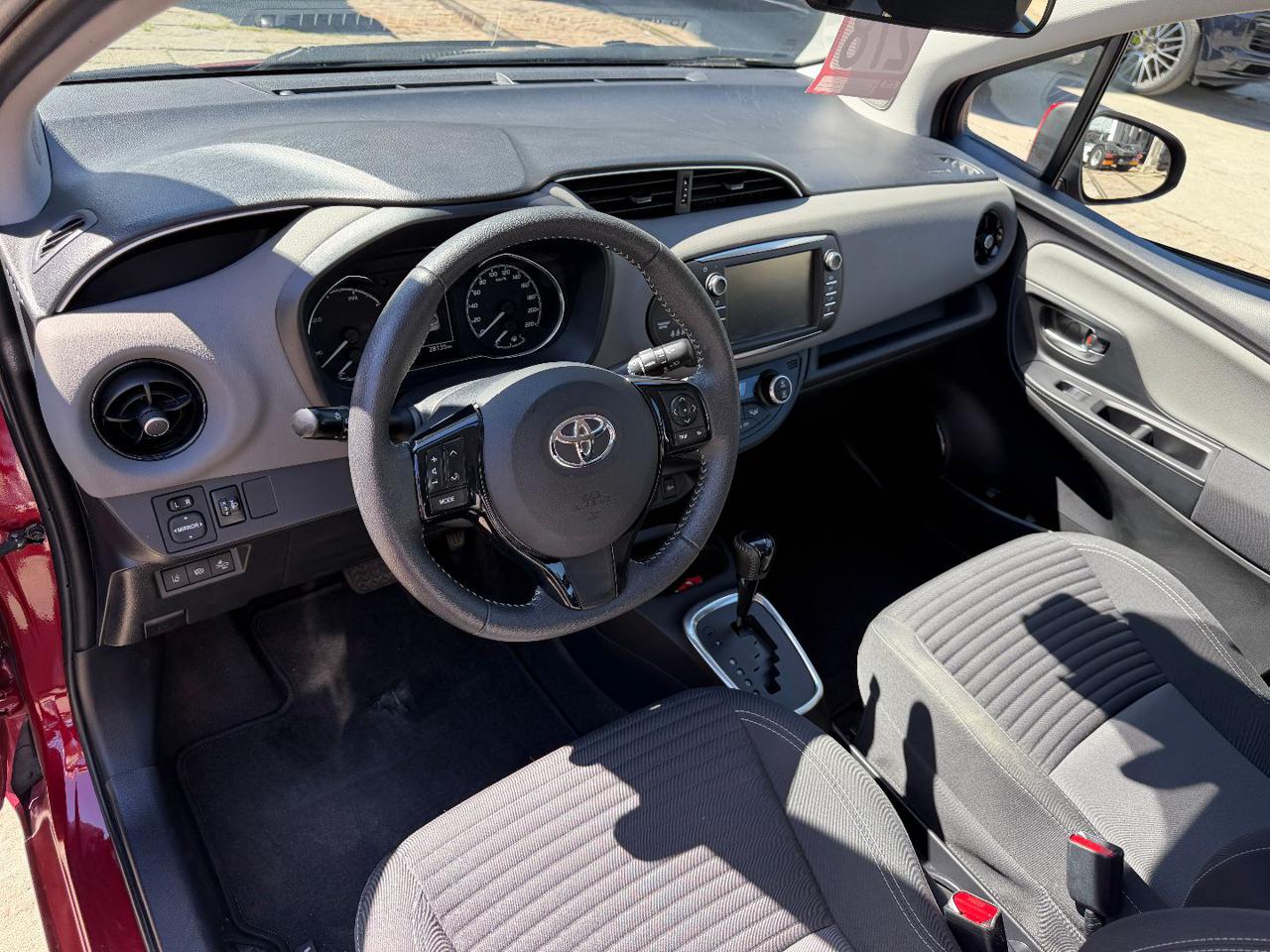 TOYOTA Yaris 1.5 Hybrid 5 porte Business - 15