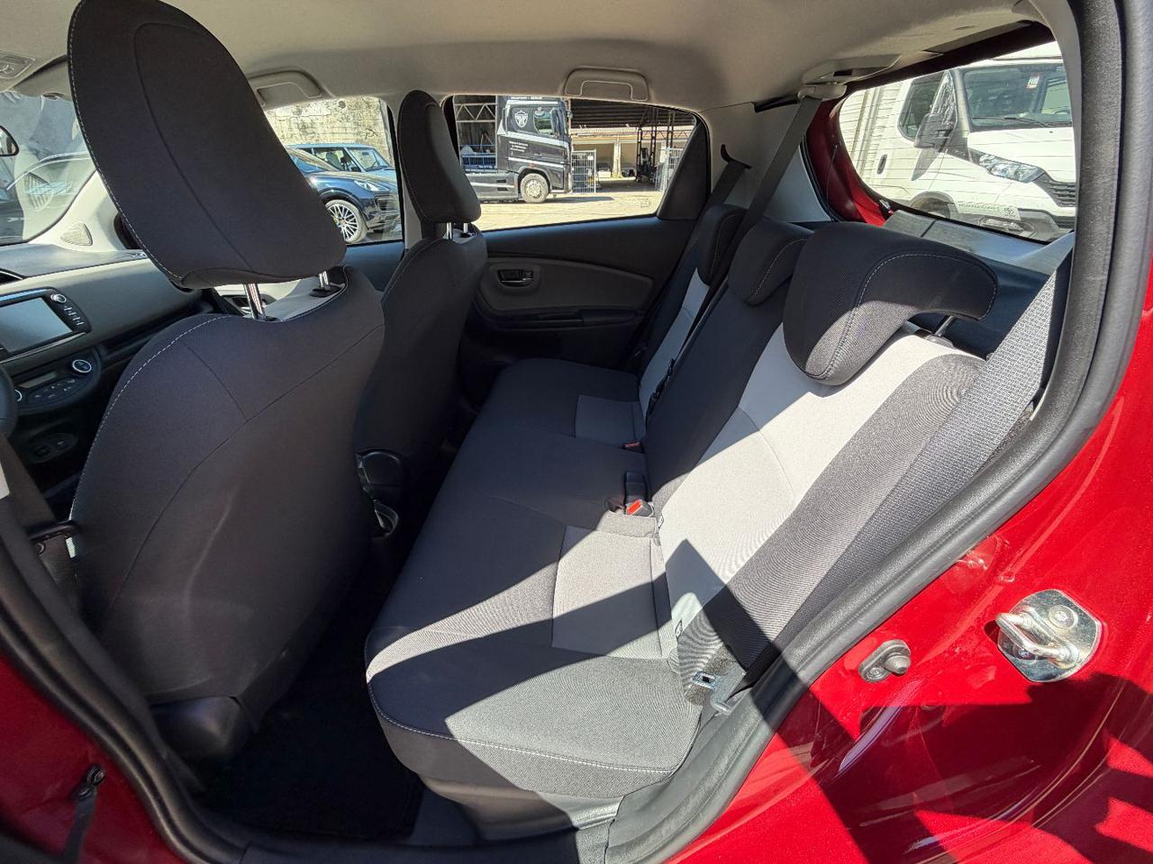 TOYOTA Yaris 1.5 Hybrid 5 porte Business - 13