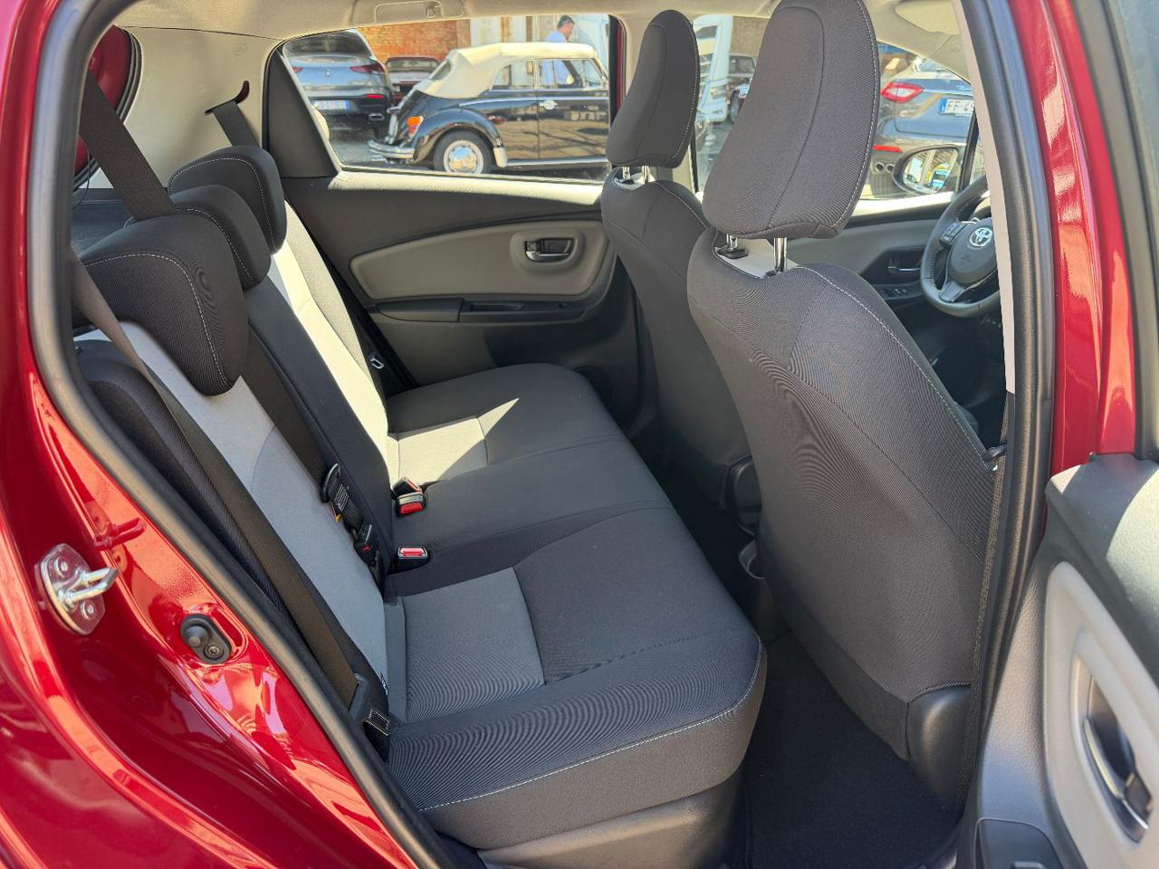 TOYOTA Yaris 1.5 Hybrid 5 porte Business - 11