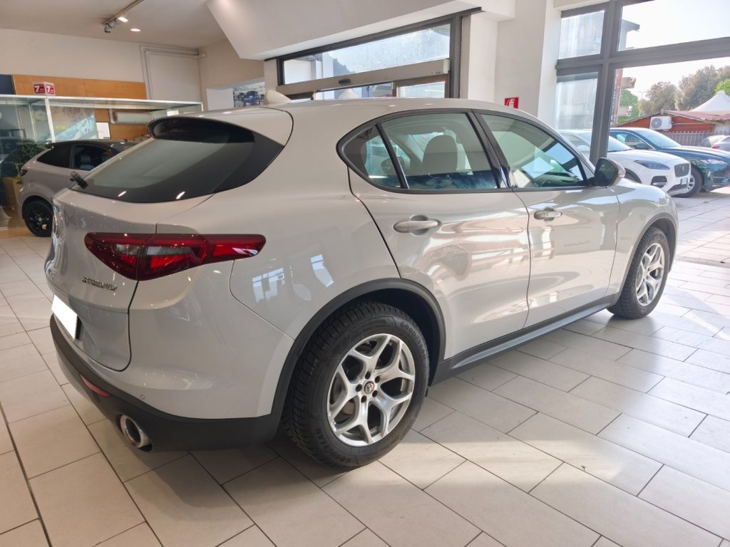 ALFA ROMEO Stelvio 2.2 d Q4 190 CV AT8 Navi Car Play Aziendale - 5