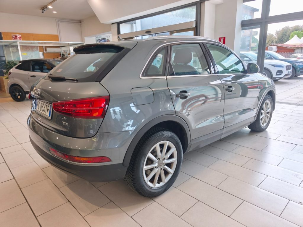 AUDI Q3 2.0 TDI 150 CV Business S-Tronic Navi - 4