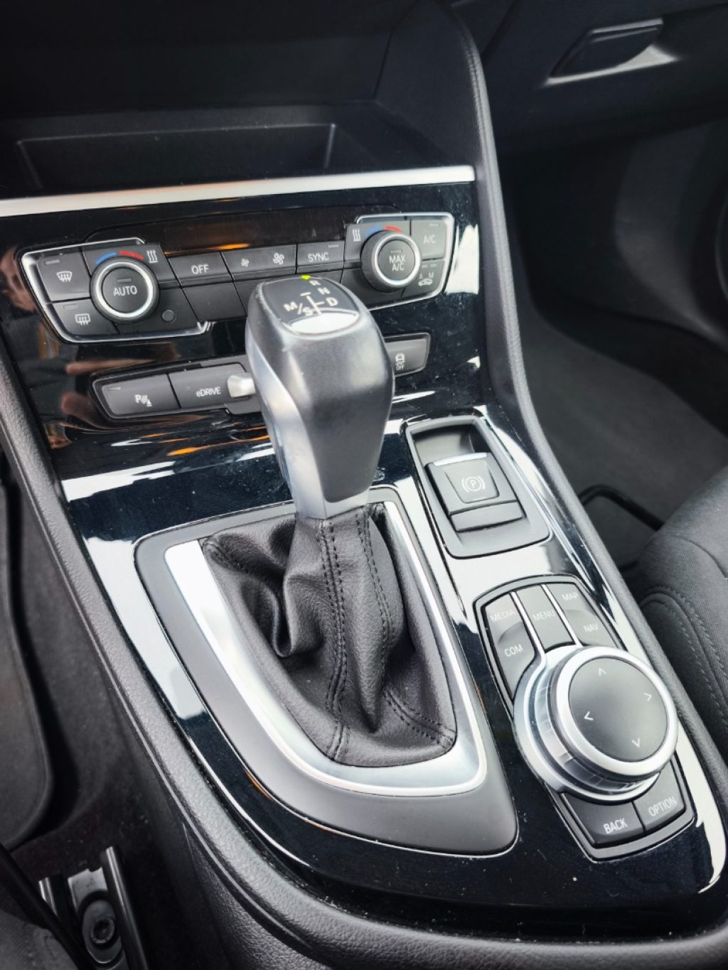 BMW 225 xe Plug-In Active Tourer iPerform. Automatic - 10