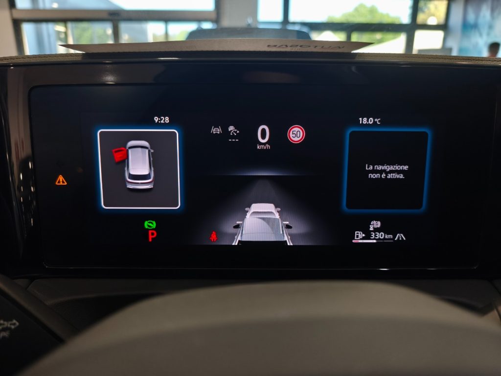 VOLKSWAGEN Tiguan 2.0 TDI 150 CV DSG R-Line Plus - 23