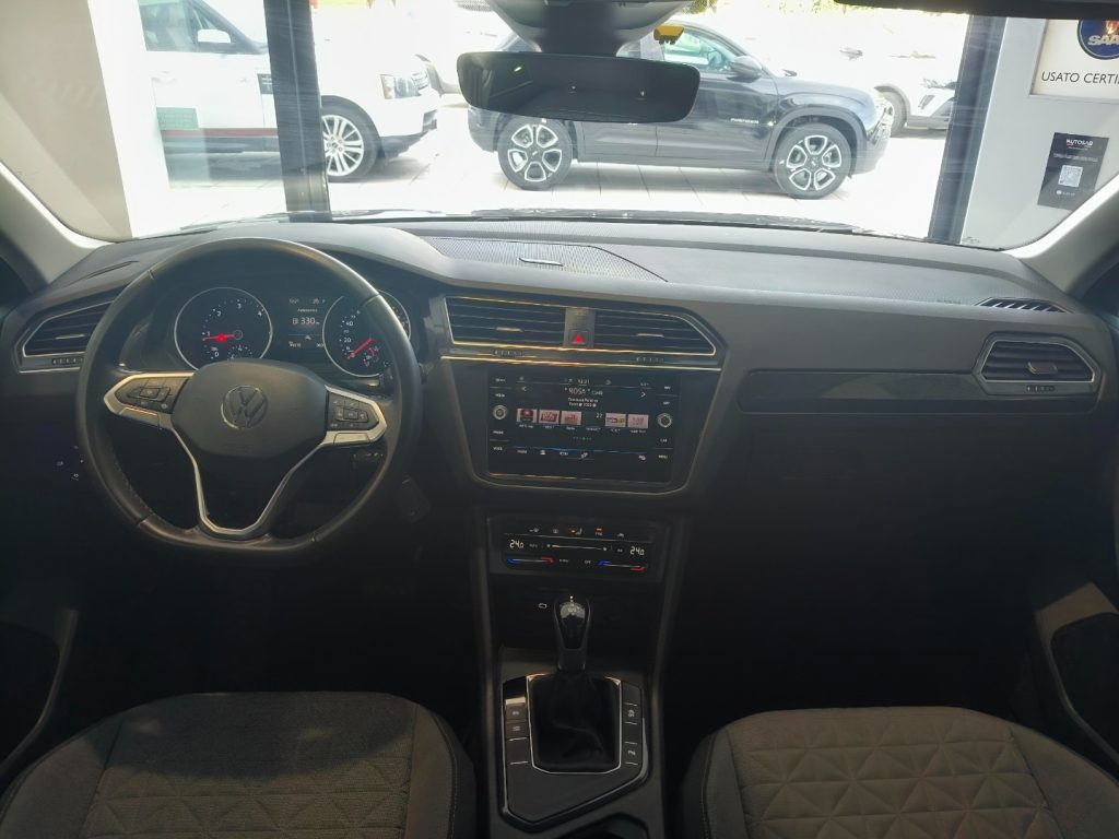 VOLKSWAGEN Tiguan 2.0 TDI Automatic DSG 150 CV Life 24 Mesi Garanzia - 9