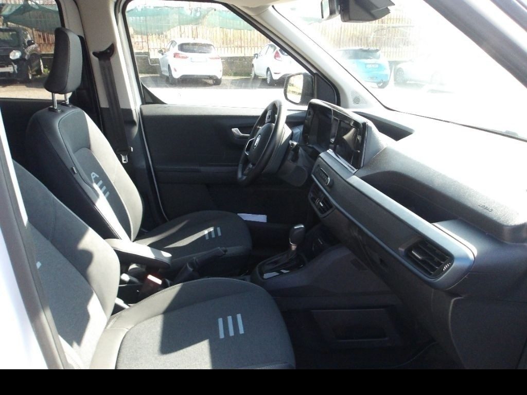 FORD Tourneo Courier 1.0 EcoBoost Powershift Active - 4