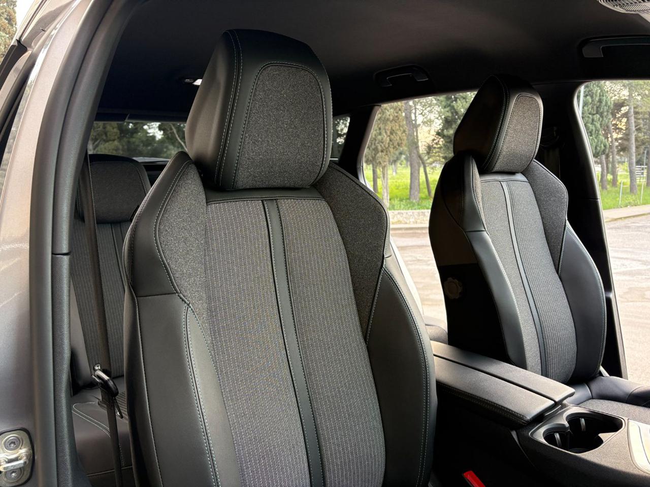 PEUGEOT 3008 1.5 BlueHDi 130 S&S Allure Pack C.AUTOMATICO - 10