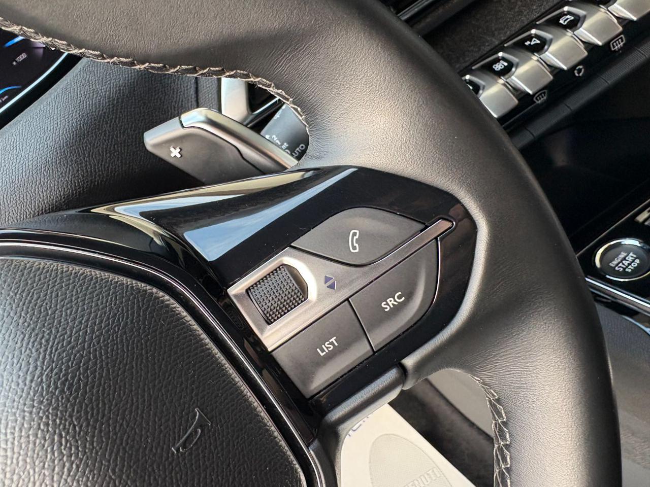 PEUGEOT 3008 1.5 BlueHDi 130 S&S Allure Pack C.AUTOMATICO - 22