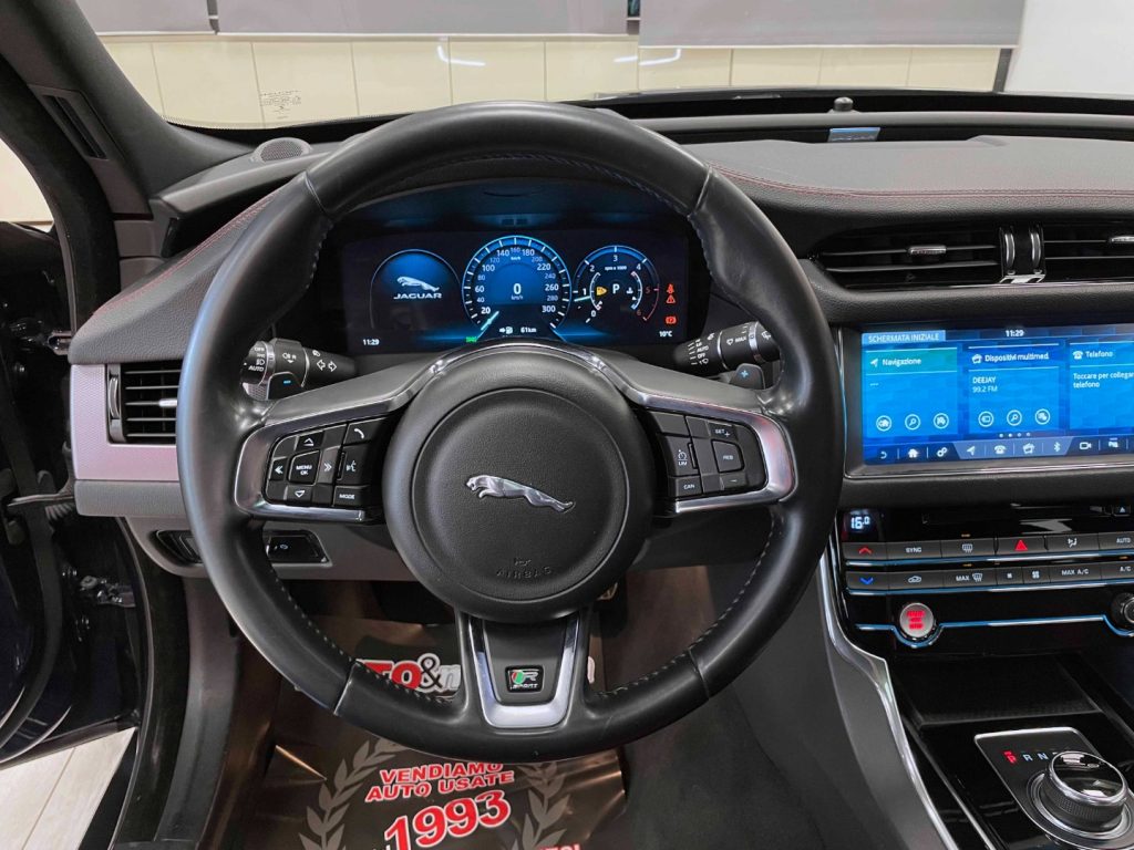 JAGUAR XF 2.0D R-SPORT AWD 180CV AUTO - 19
