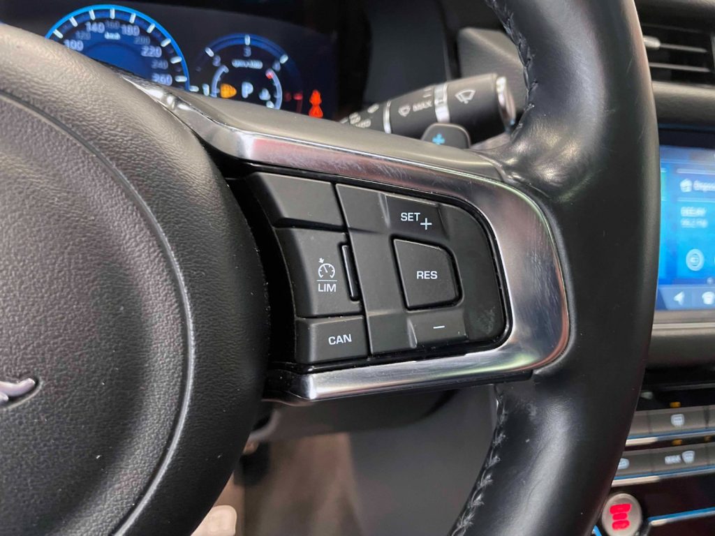 JAGUAR XF 2.0D R-SPORT AWD 180CV AUTO - 42