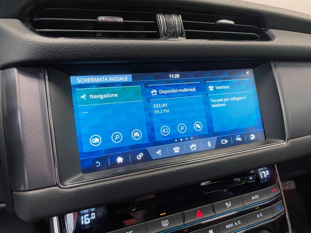 JAGUAR XF 2.0D R-SPORT AWD 180CV AUTO - 43