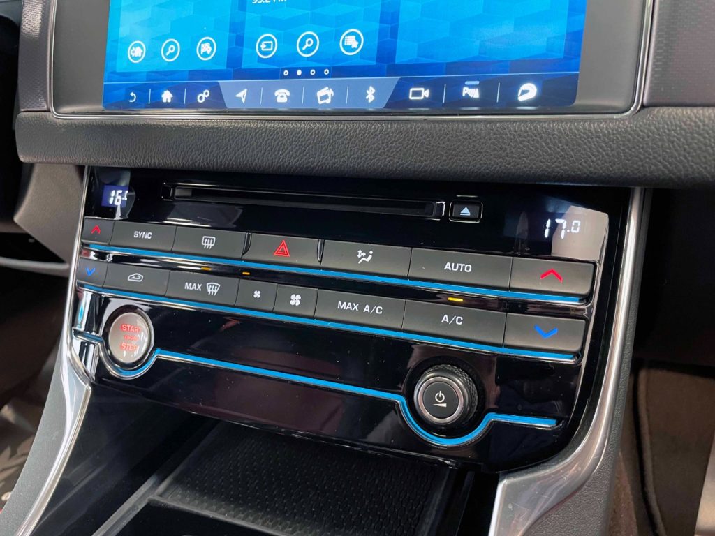 JAGUAR XF 2.0D R-SPORT AWD 180CV AUTO - 53