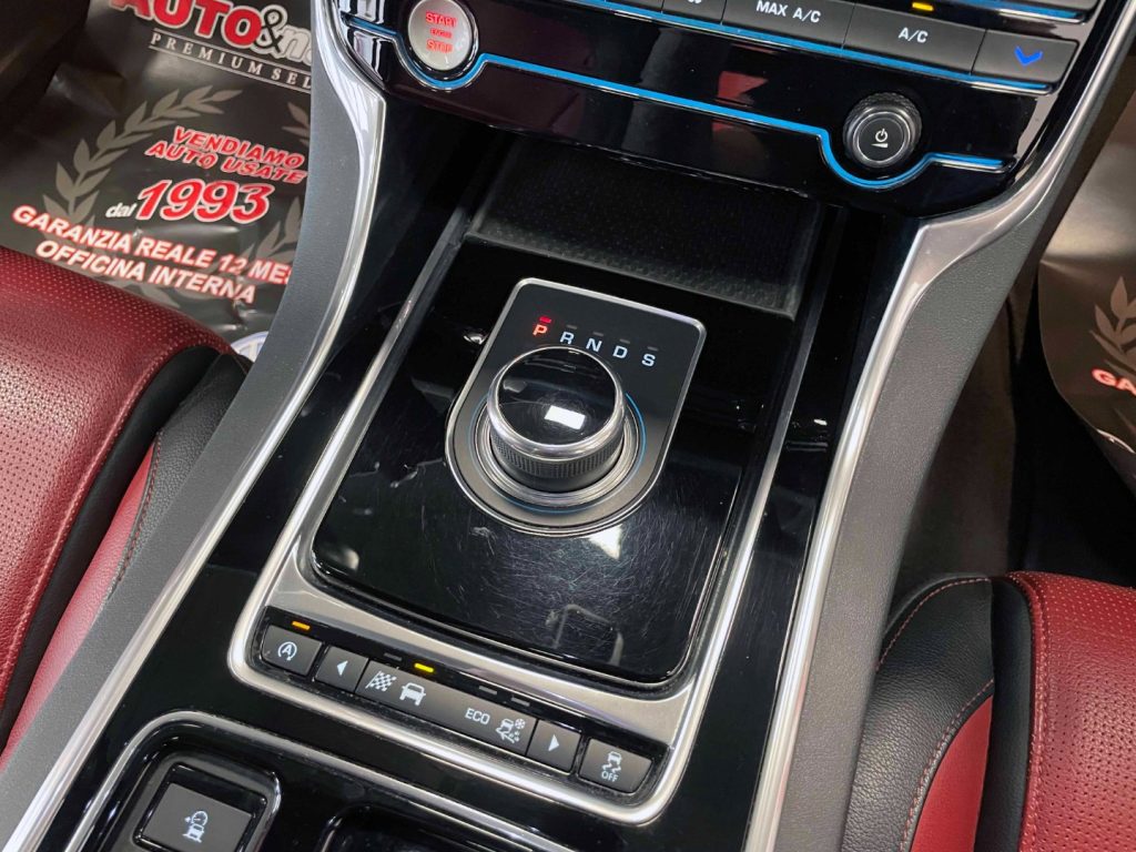 JAGUAR XF 2.0D R-SPORT AWD 180CV AUTO - 54