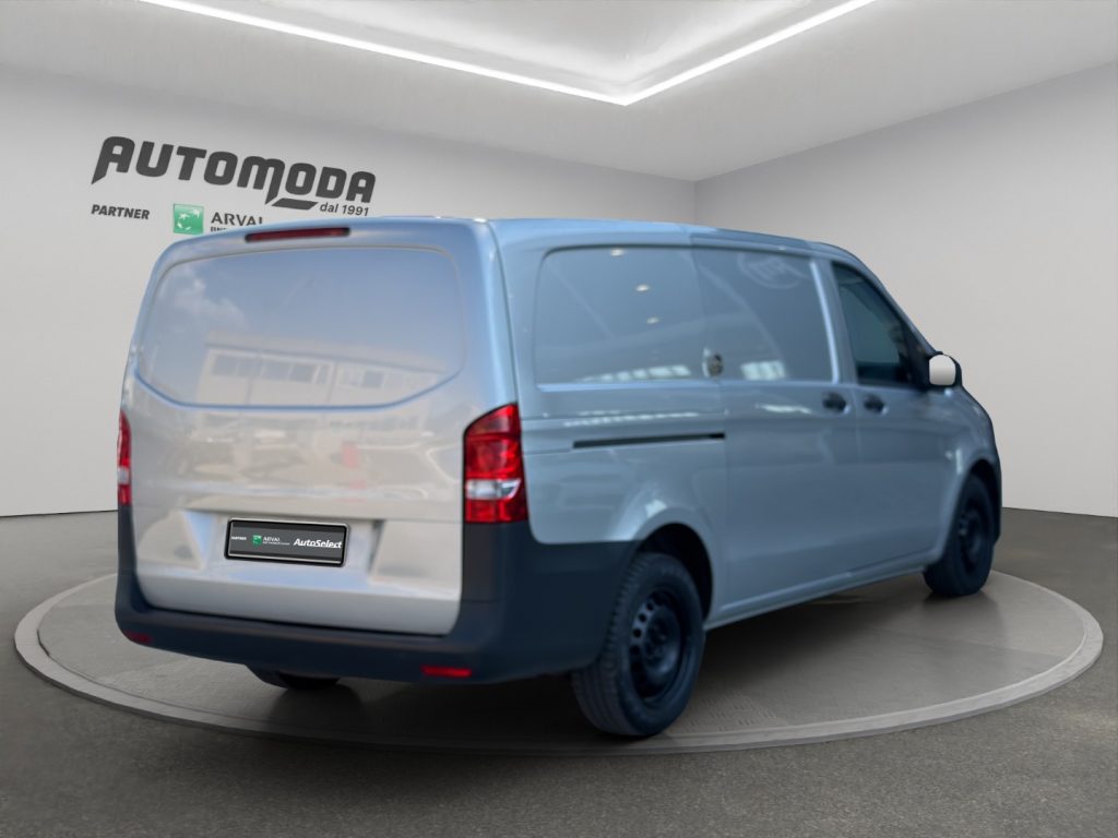 MERCEDES-BENZ Vito LONG 114CDI - 4