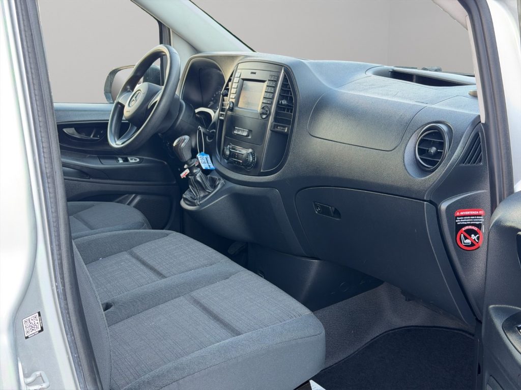 MERCEDES-BENZ Vito LONG 114CDI - 9