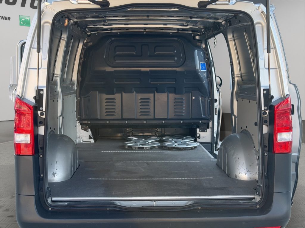 MERCEDES-BENZ Vito LONG 114CDI - 15