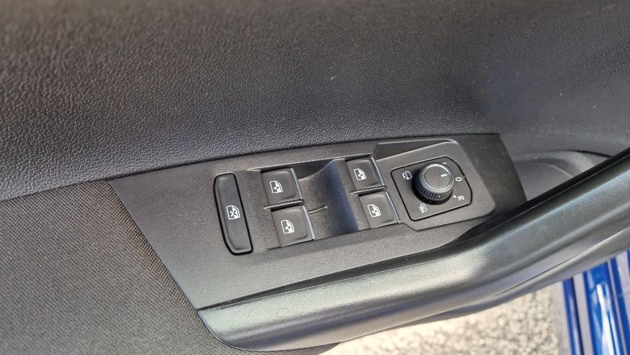 VOLKSWAGEN Taigo 1.0 TSI 115 CV R-Line (Anche a GPL) - 7