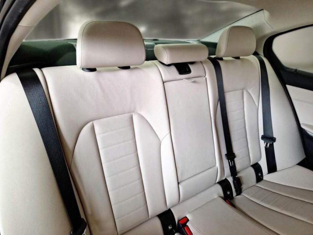 BMW 318 d 48V Luxury - 10