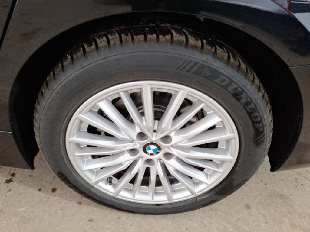 BMW 318 d 48V Luxury - 11