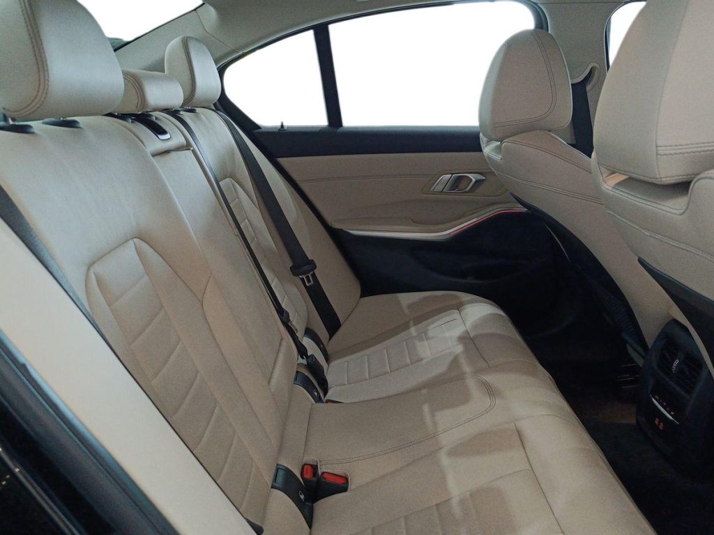 BMW 318 d 48V Luxury - 11