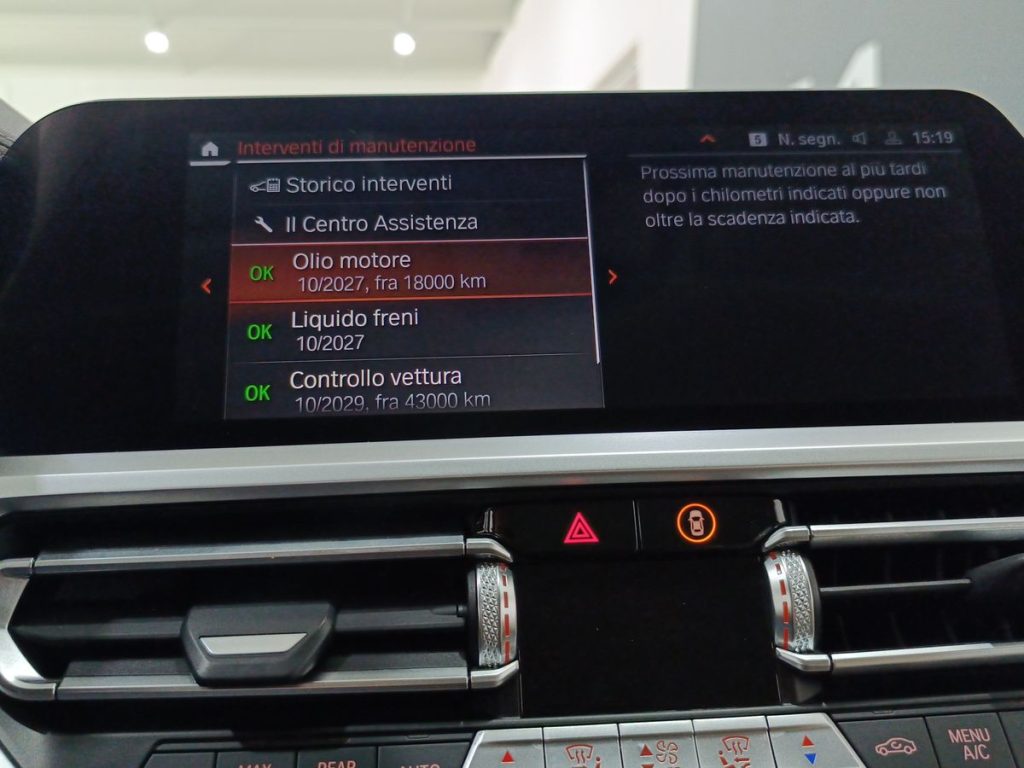 BMW 318 d 48V Luxury - 15