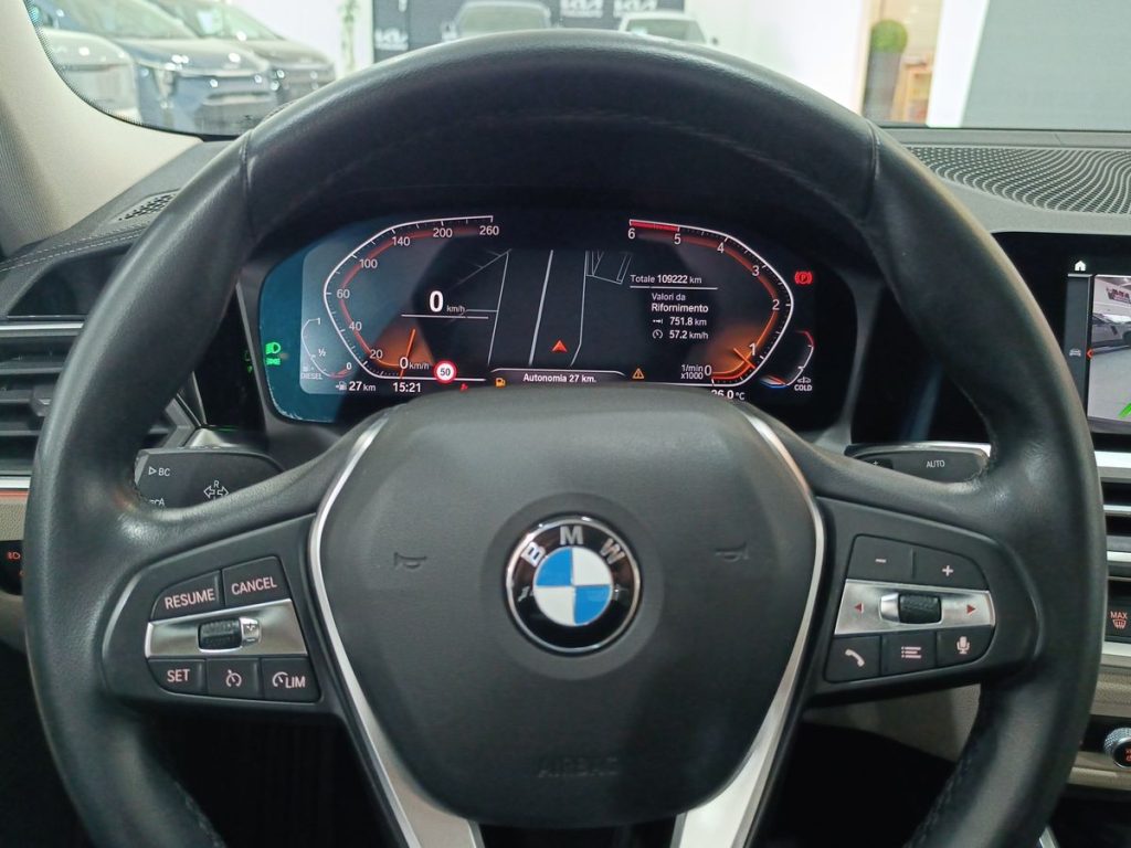 BMW 318 d 48V Luxury - 18