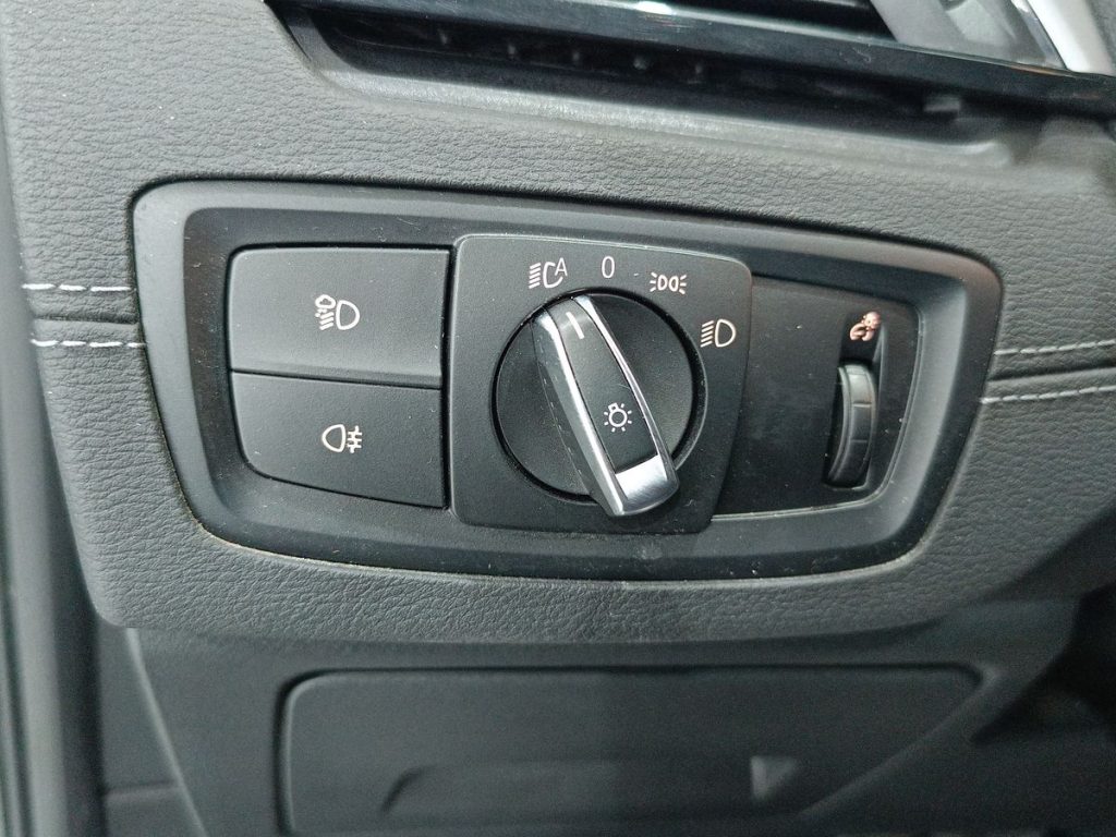 BMW X2 sDrive16d - 18