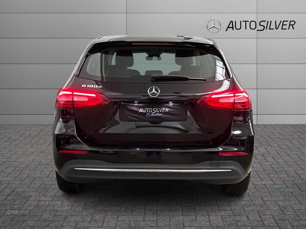 MERCEDES-BENZ B 180 d Automatic Advanced - 4