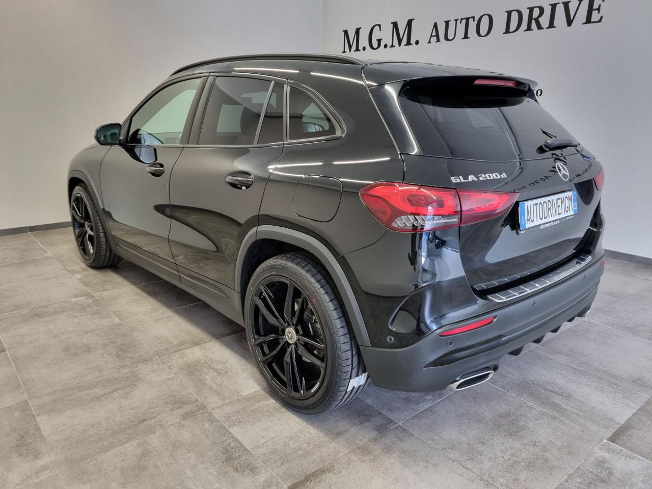 MERCEDES-BENZ GLA 200 d Automatic 4Matic Premium - 33