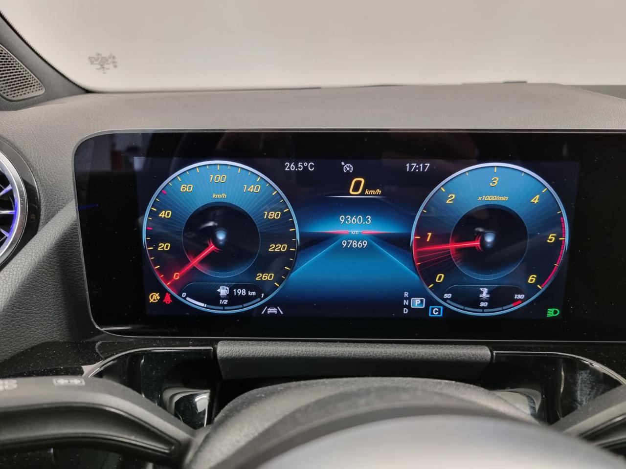 MERCEDES-BENZ GLA 200 d Automatic 4Matic Premium - 6