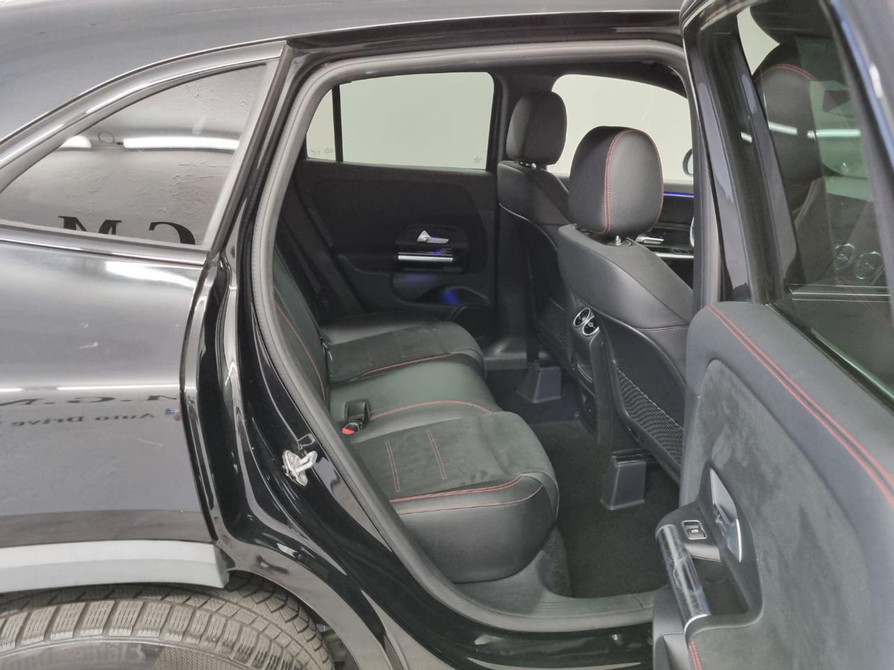 MERCEDES-BENZ GLA 200 d Automatic 4Matic Premium - 29