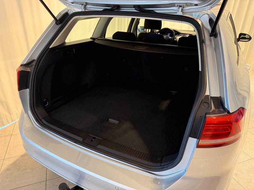 VOLKSWAGEN Passat Variant 2.0 TDI DSG Business Navi ACC Navi Camera GANCIO - 7