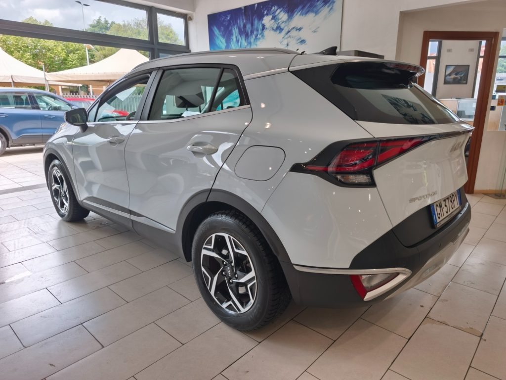 KIA Sportage 1.6 CRDi MHEV DCT Automatic Business Navi - 16