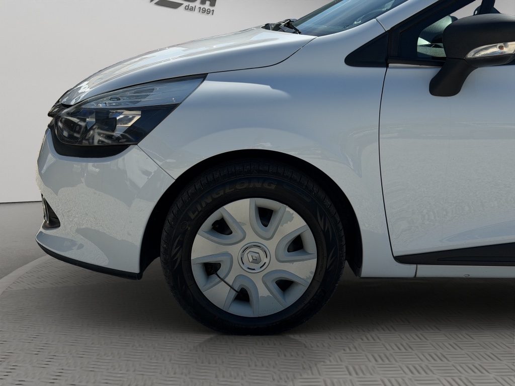 RENAULT Clio VAN 1.5DCI 75CV AUTOCARRO 2P - 19