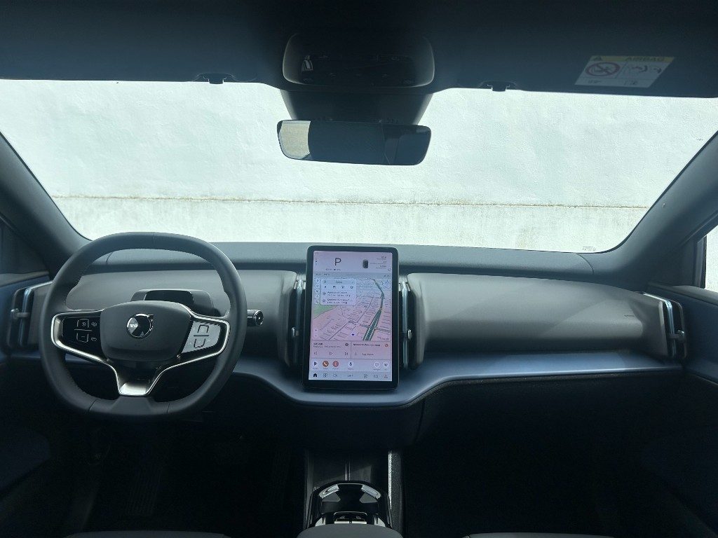 VOLVO EX30 Single Motor Extended Range RWD Plus - Foto 4