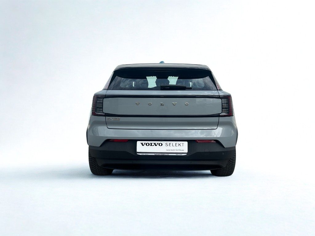 VOLVO EX30 Single Motor Extended Range RWD Plus - Foto 6